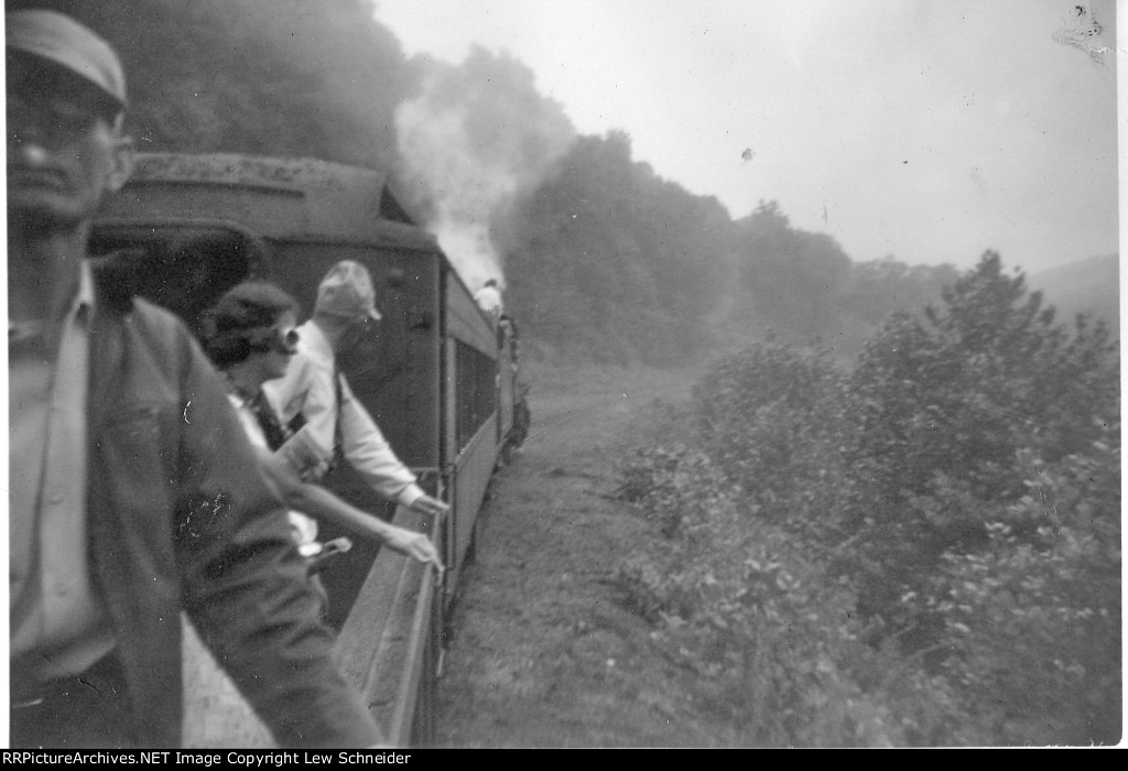 along-the-way-from-latrobe-to-ligonier